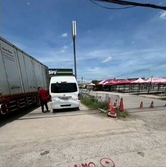 รถทีมรังวัดที่ตลาดนัดแสนภูดาษ